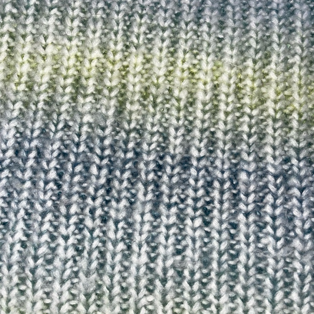 Universal Thread Sweater - Picture 4 of 5